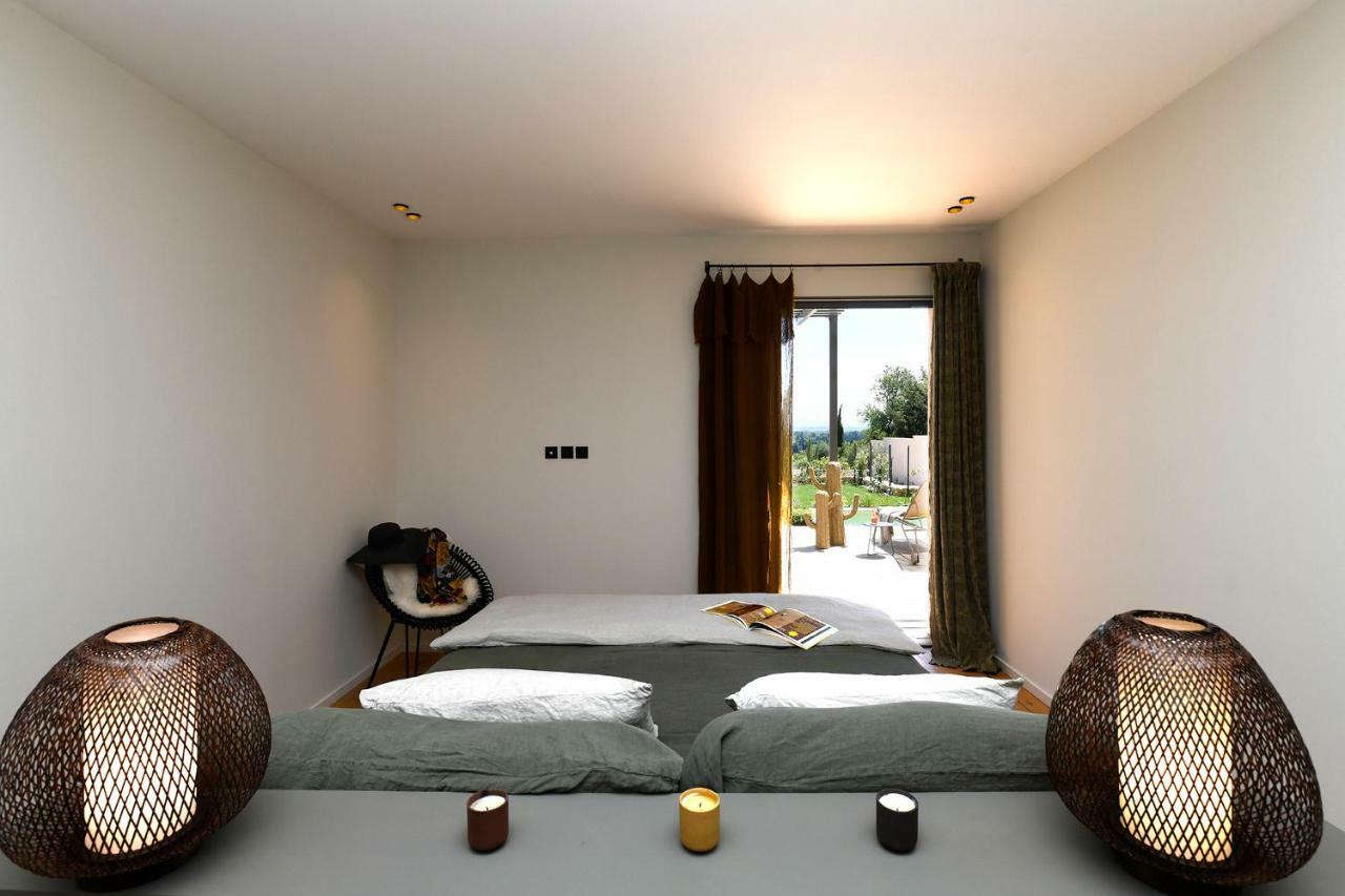 Les Loges En Provence "Villa Garrigue" 阿维尼翁新城 外观 照片